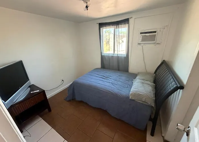 Cheap On Willetta Street * Phoenix