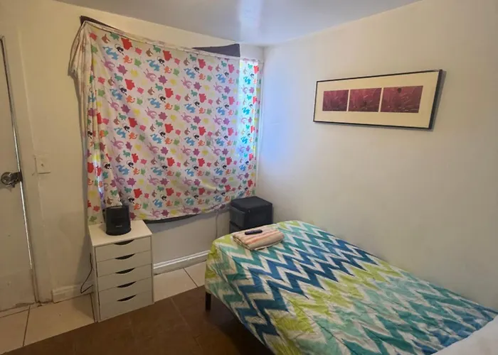 Cheap On Willetta Street Kwatera prywatna *