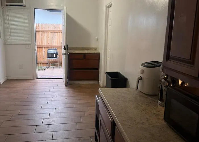 Cheap On Willetta Street * Phoenix
